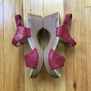 Dansko Embossed Red Leather SONNET Sandals Size 37